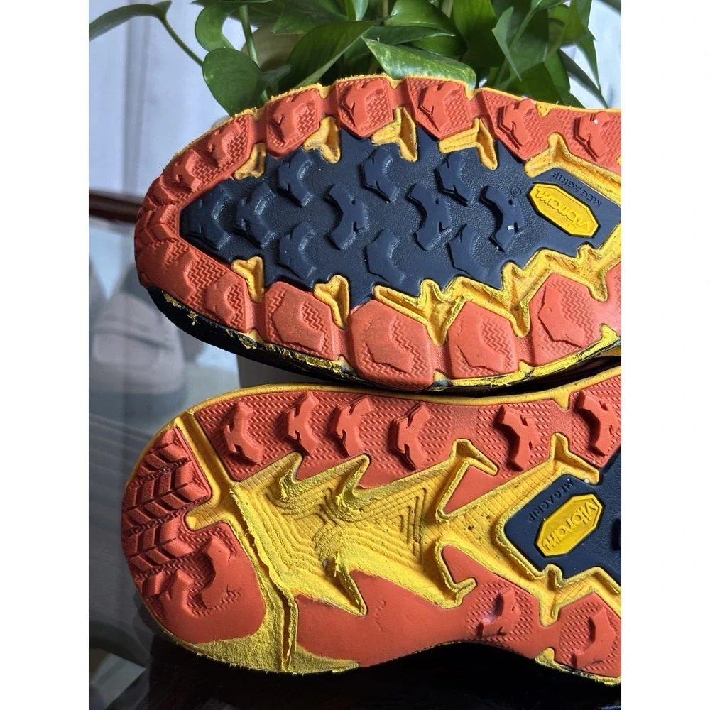 Hoka One One hoka one